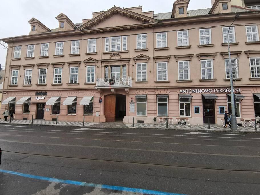 Auriapartments Karlin 2Kk S Terasou A Parkovanim Praga Zewnętrze zdjęcie