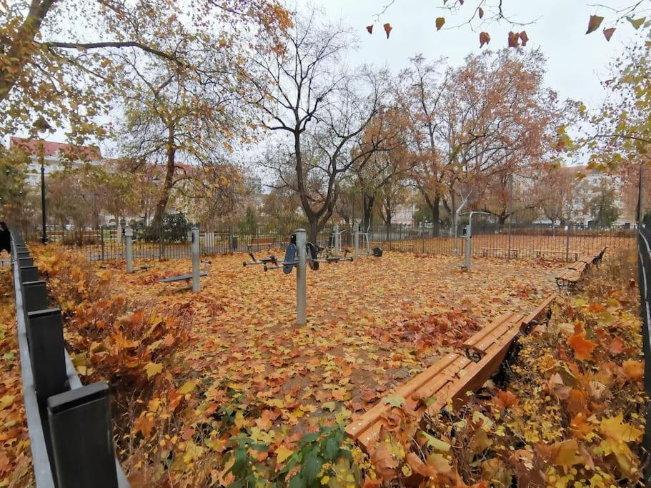 Auriapartments Karlin 2Kk S Terasou A Parkovanim Praga Zewnętrze zdjęcie