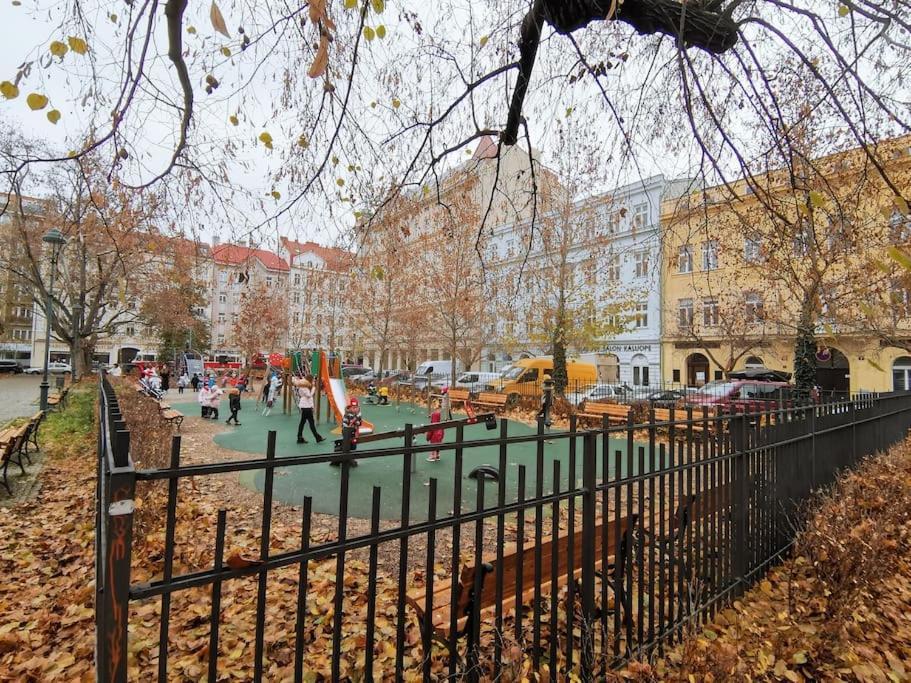 Auriapartments Karlin 2Kk S Terasou A Parkovanim Praga Zewnętrze zdjęcie